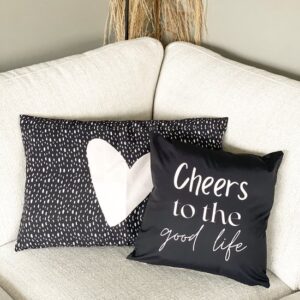 sierkussen cheers zwart hart bank combi