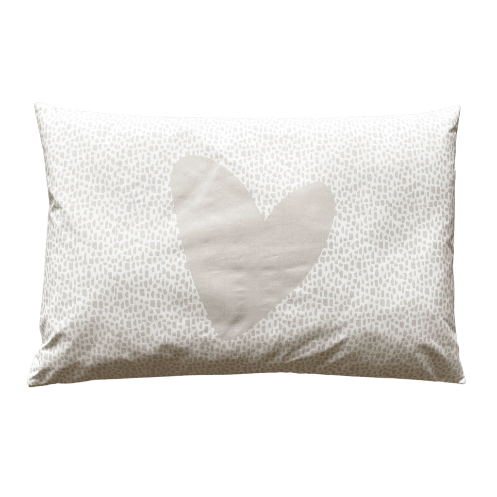 kussen beige hart voorkant