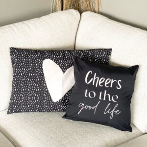 sierkussen cheers sfeerfoto